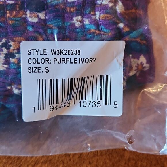 Band of the Free Floral Smocked Long Sleeve Crop Top Small Purple & Ivory - Picture 9 of 10